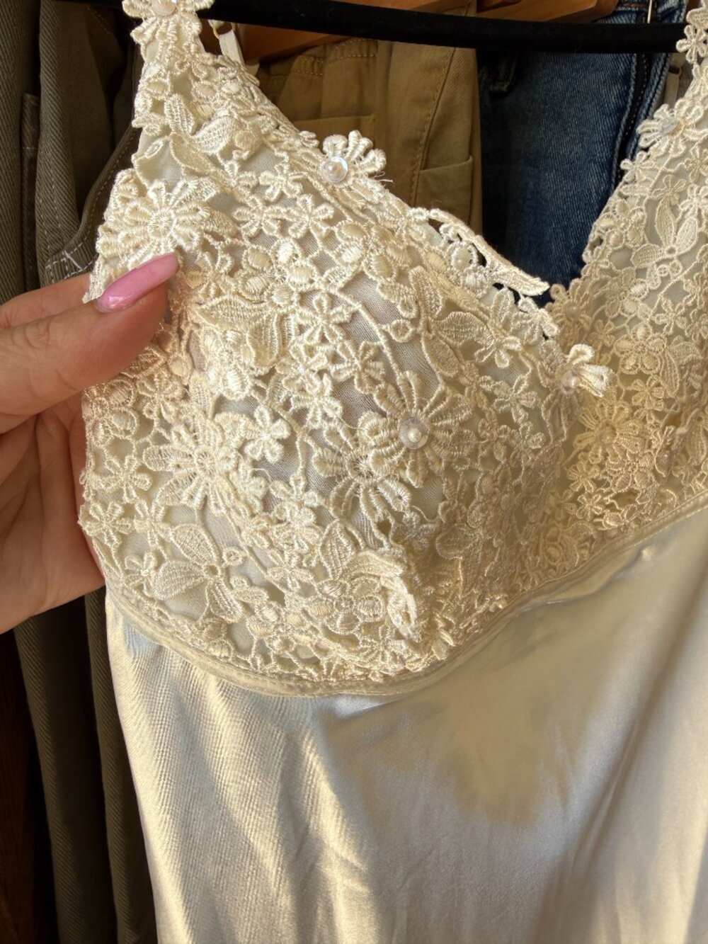 Flora Nikrooz NWT Ivory Lace Bridal Slip